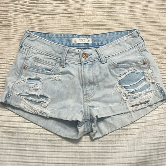 Abercrombie & Fitch Pants - Abercrombie & Fitch (w 25) Denim Shorts. Like New/Great Condition.